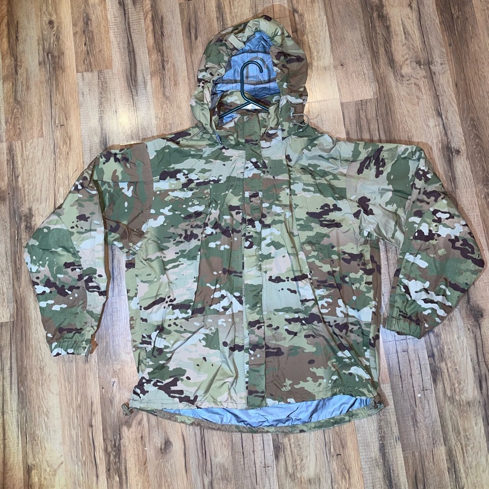 NWOT USGI OCP/MULTICAM ECWCS GEN III LVL 6 PARKA TENNIER INC MEDIUM REGULAR